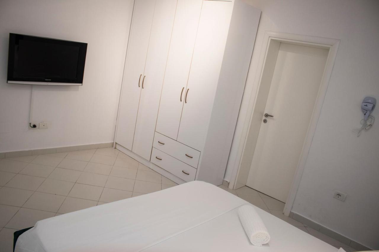 Vila Shehaj Luxury Lägenhet Vlorë Exteriör bild