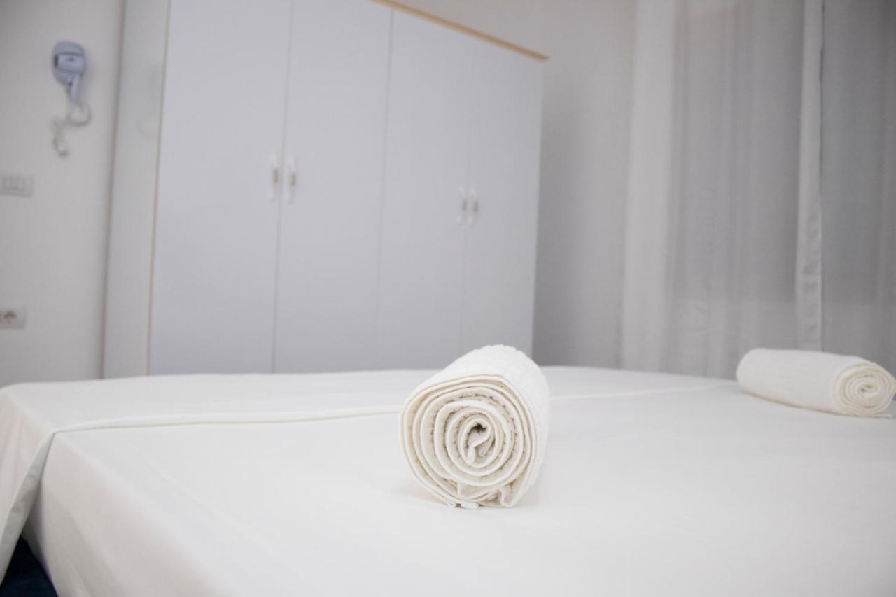Vila Shehaj Luxury Lägenhet Vlorë Exteriör bild