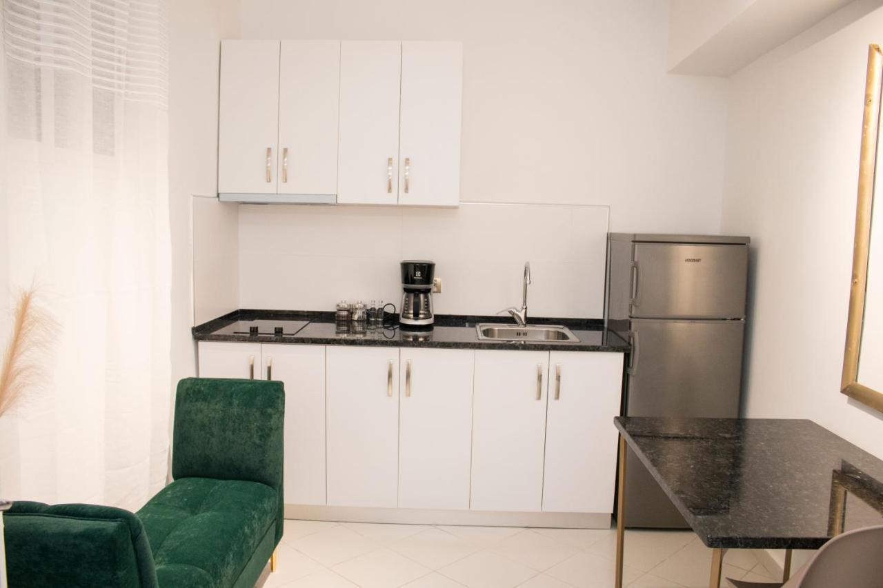 Vila Shehaj Luxury Lägenhet Vlorë Exteriör bild