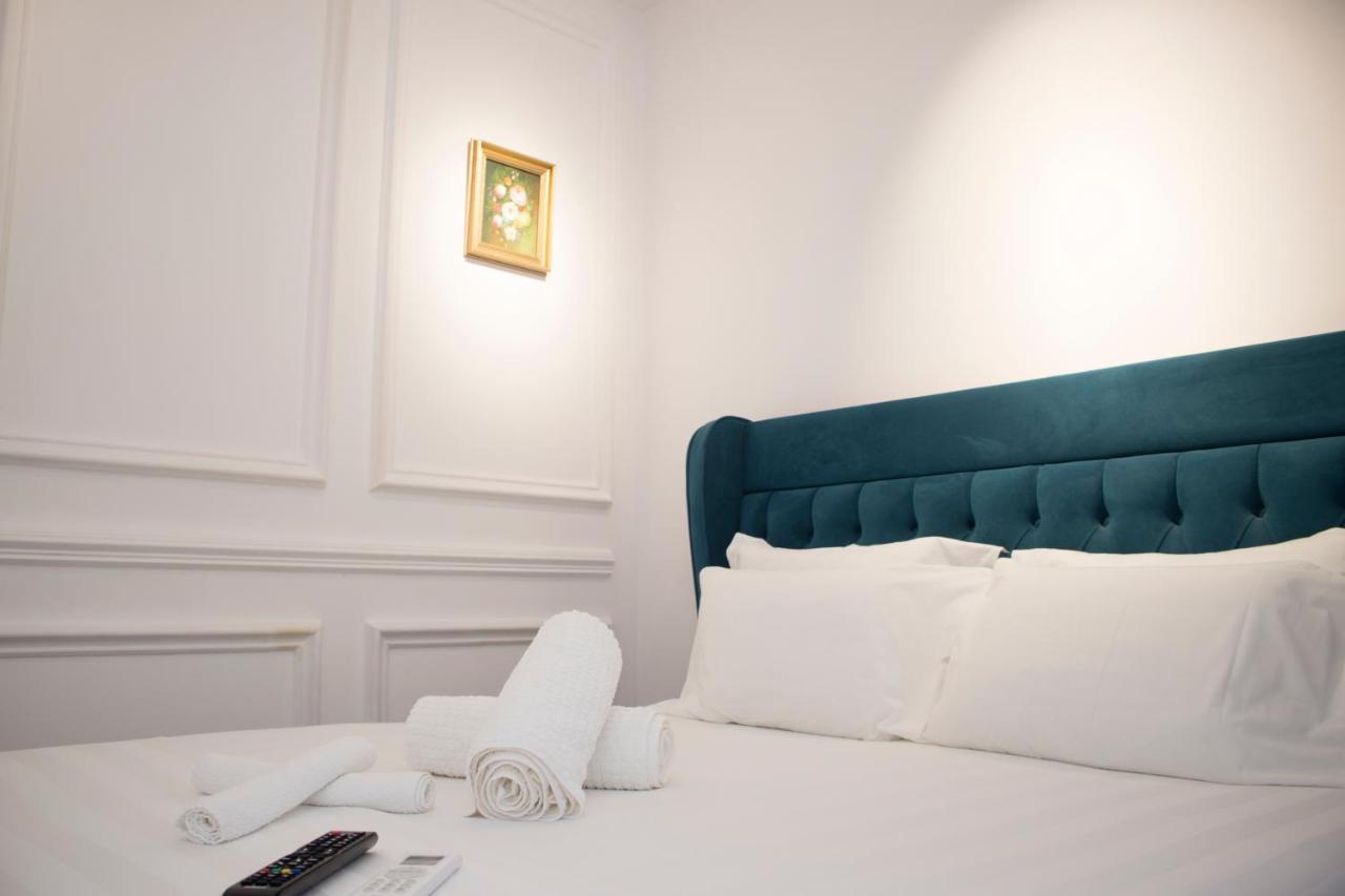 Vila Shehaj Luxury Lägenhet Vlorë Exteriör bild