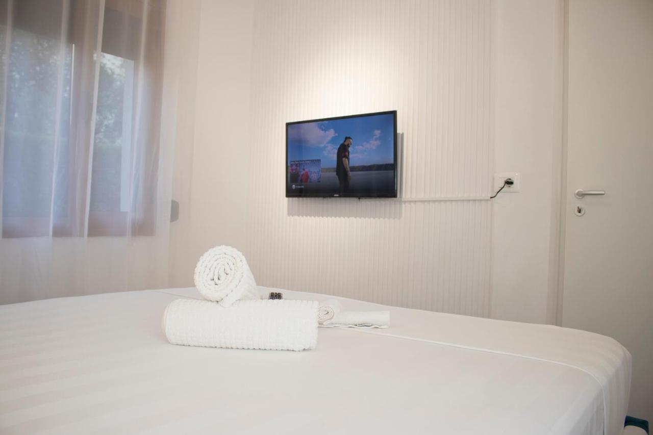 Vila Shehaj Luxury Lägenhet Vlorë Exteriör bild