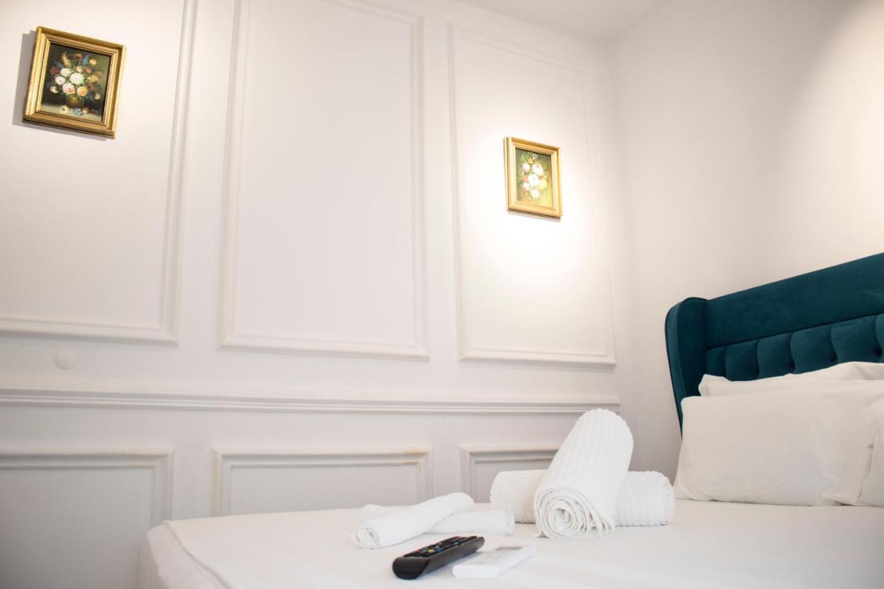 Vila Shehaj Luxury Lägenhet Vlorë Exteriör bild