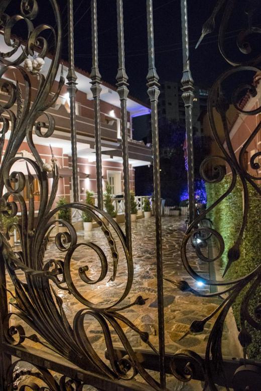 Vila Shehaj Luxury Lägenhet Vlorë Exteriör bild